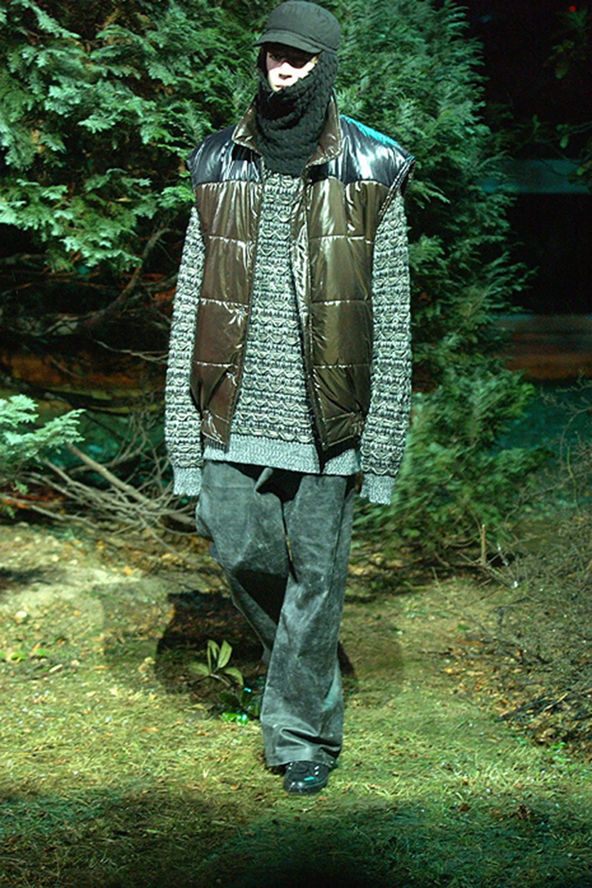 Raf Simons Autumn / Winter 2002 Virginia Creeper Knitted Balaclava Raf Simons Autumn / Winter 2002 Virginia Creeper Knitted Balaclava
